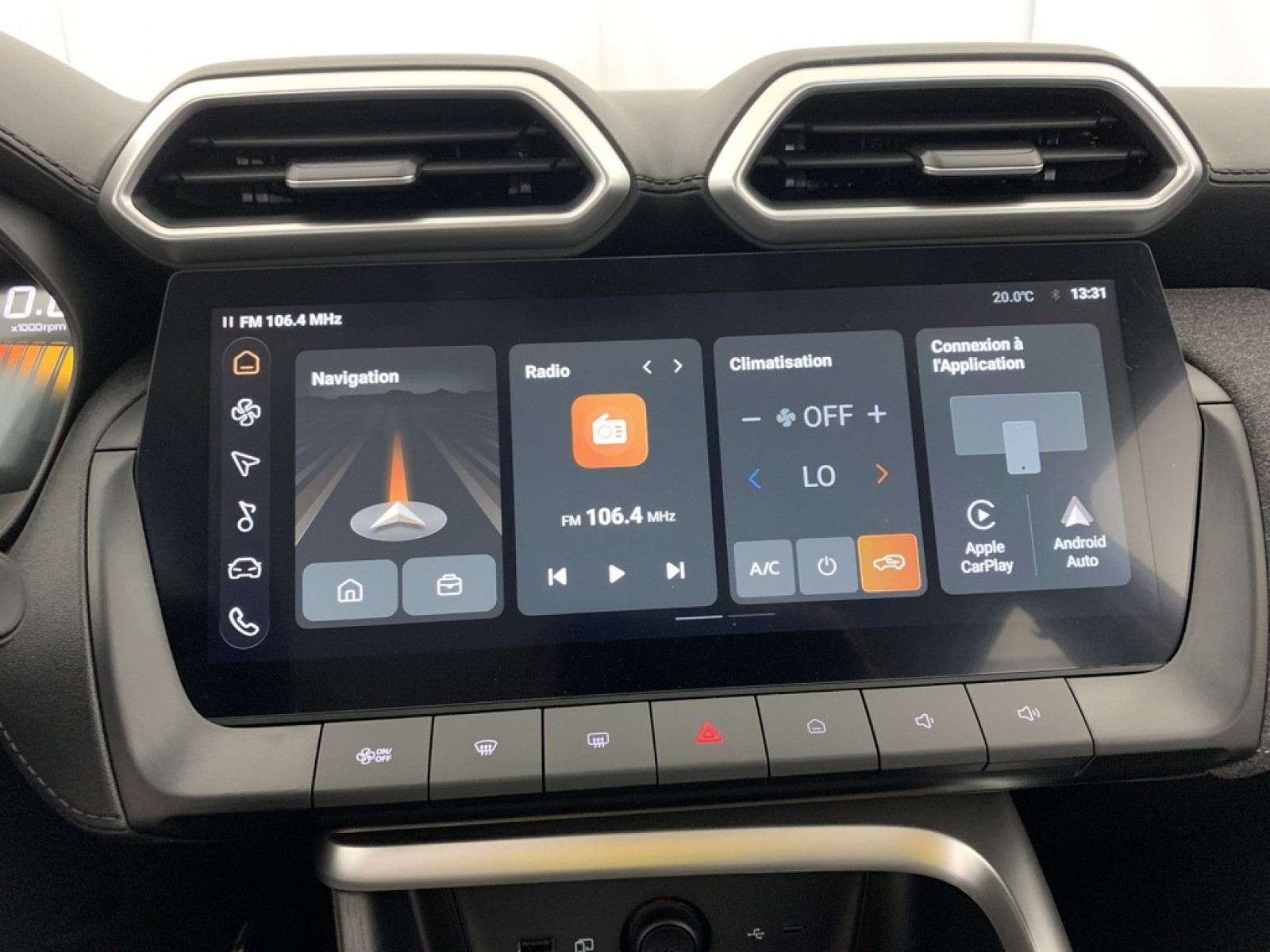 MG - ZS - #853630 - 15