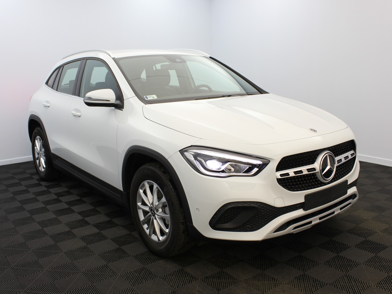 MERCEDES - GLA - #181908 - 1