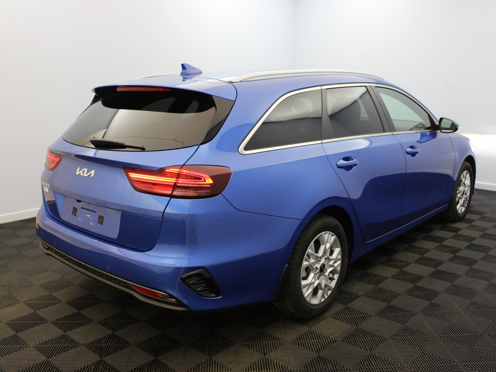 KIA - CEED SW MY21 - #181901 - 3