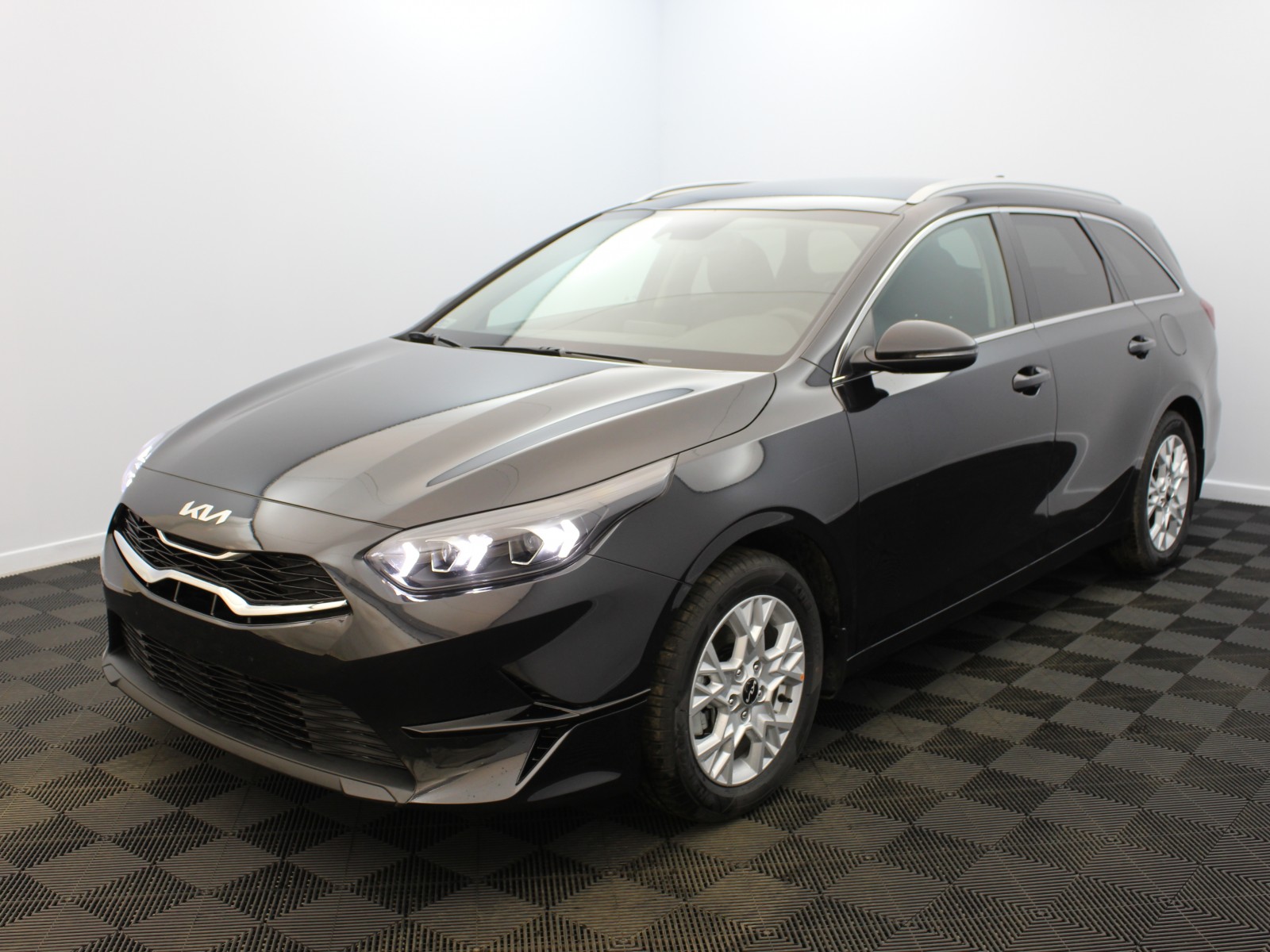 KIA - CEED SW MY21 - #181899 - 0