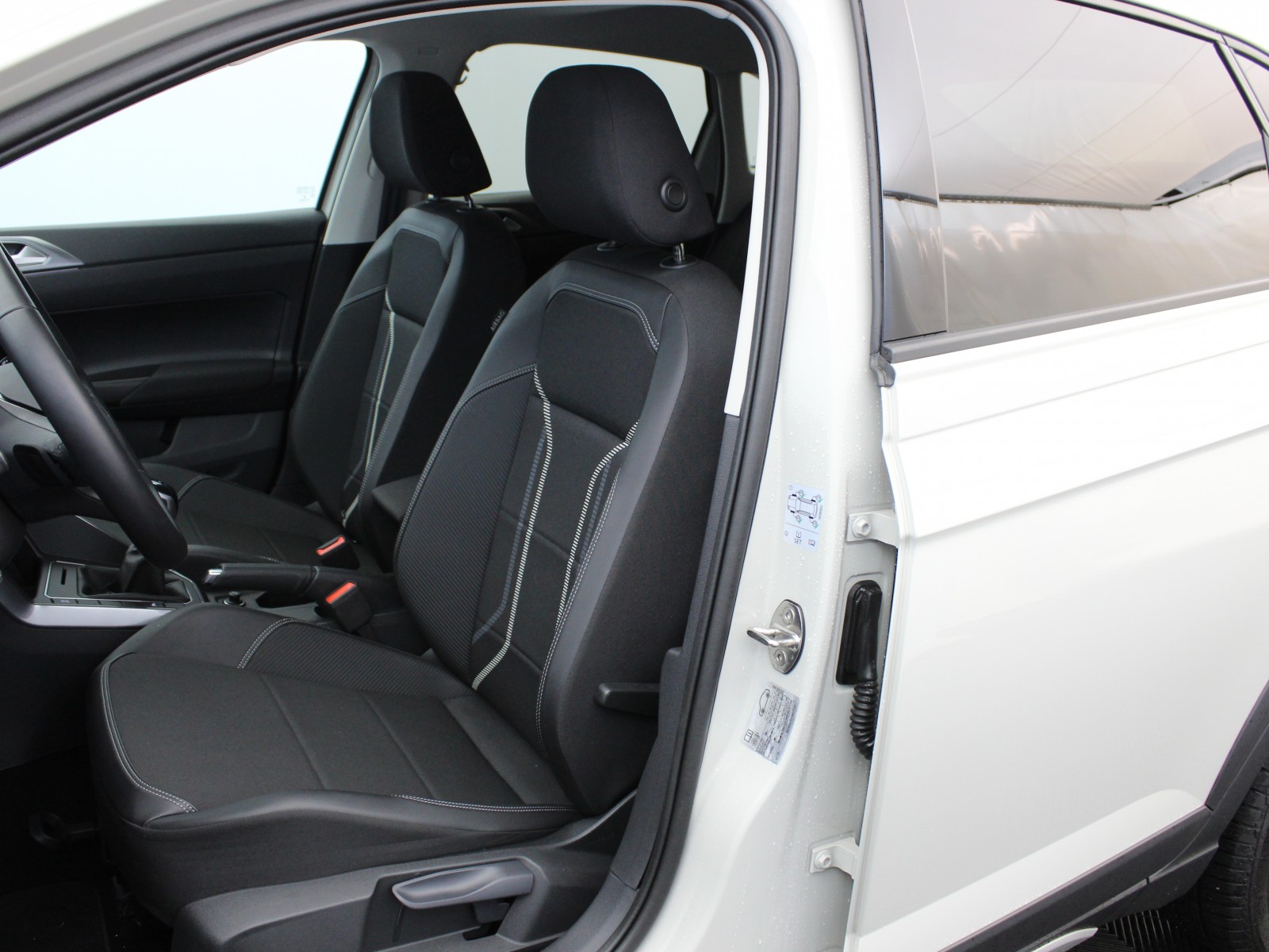 VOLKSWAGEN - TAIGO - #182026 - 7