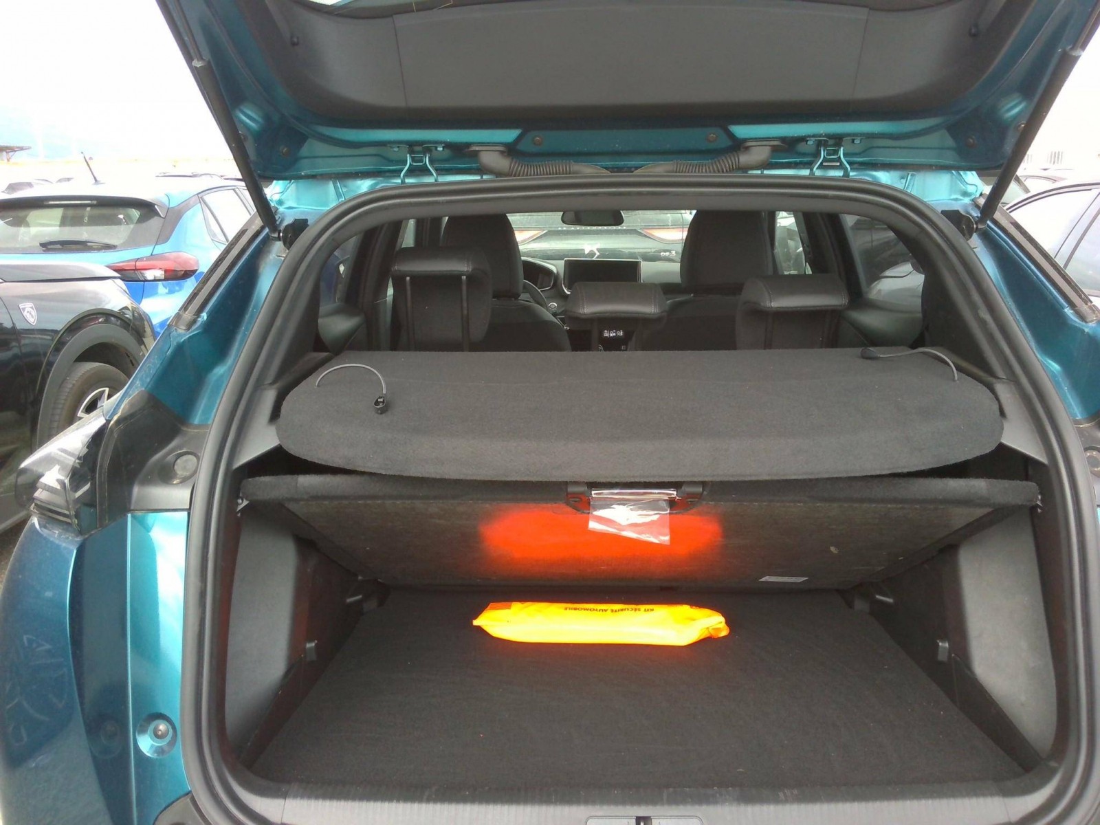 PEUGEOT - 2008 - #853956 - 5