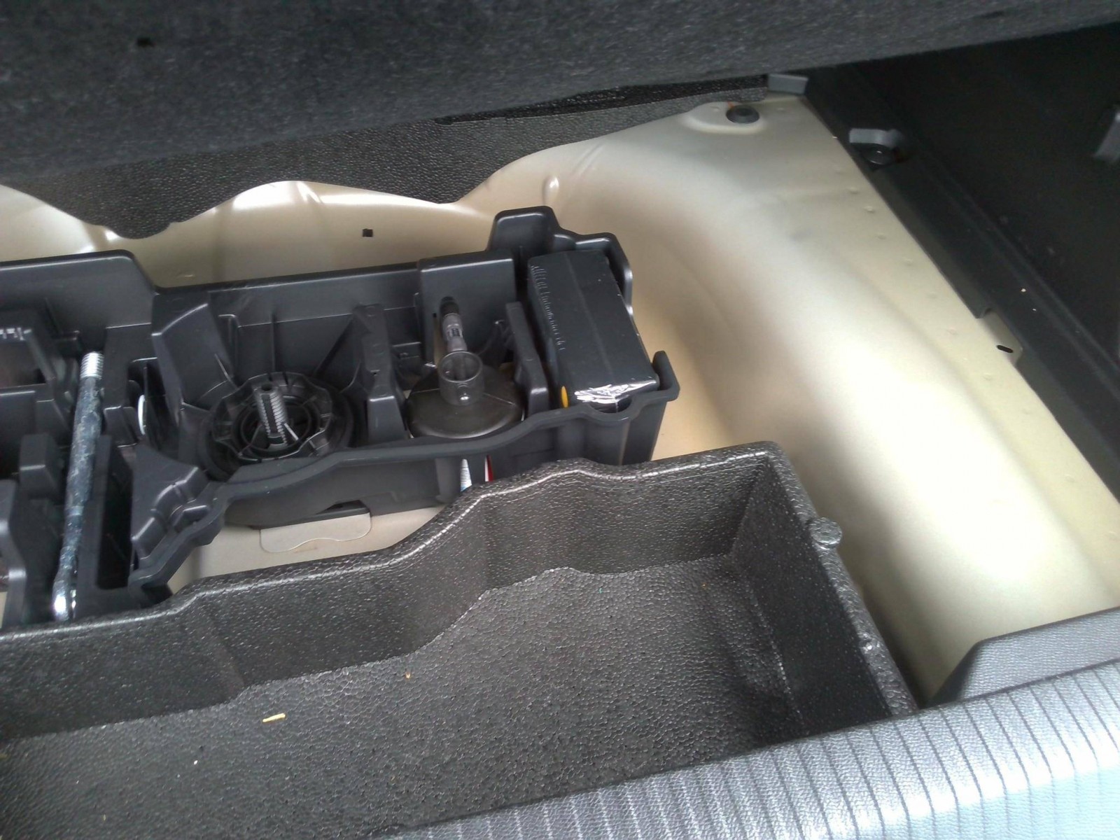 PEUGEOT - 2008 - #854019 - 6