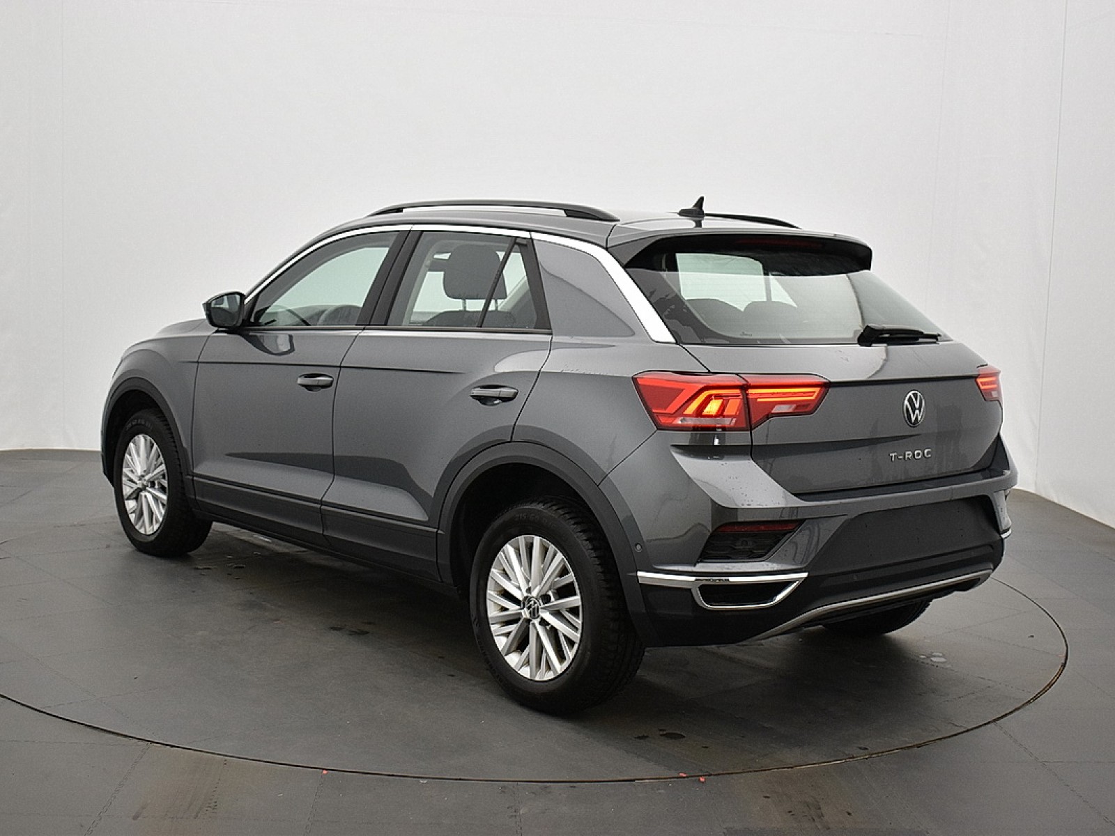 VOLKSWAGEN - T-ROC - #181806 - 2
