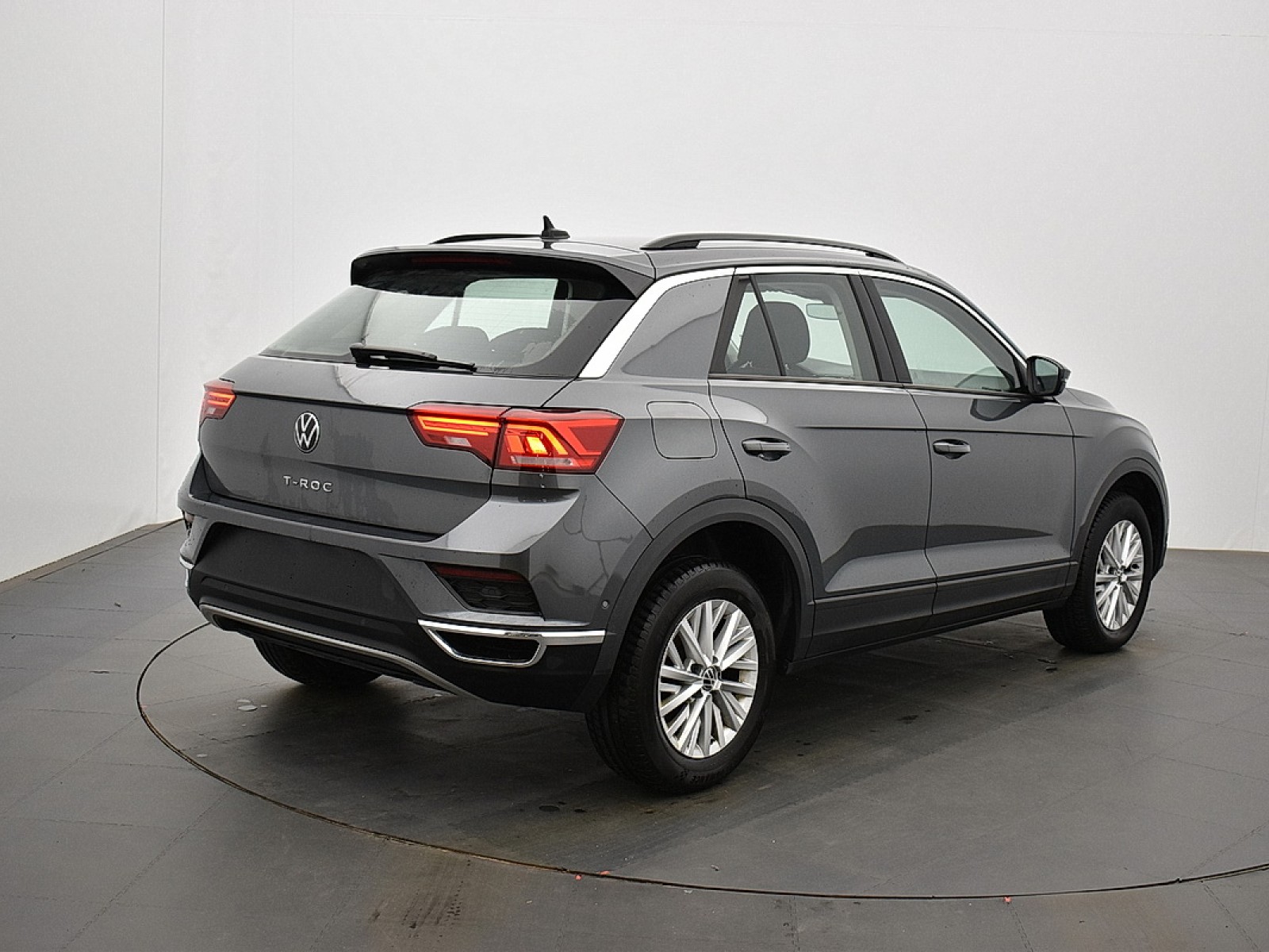 VOLKSWAGEN - T-ROC - #181802 - 3