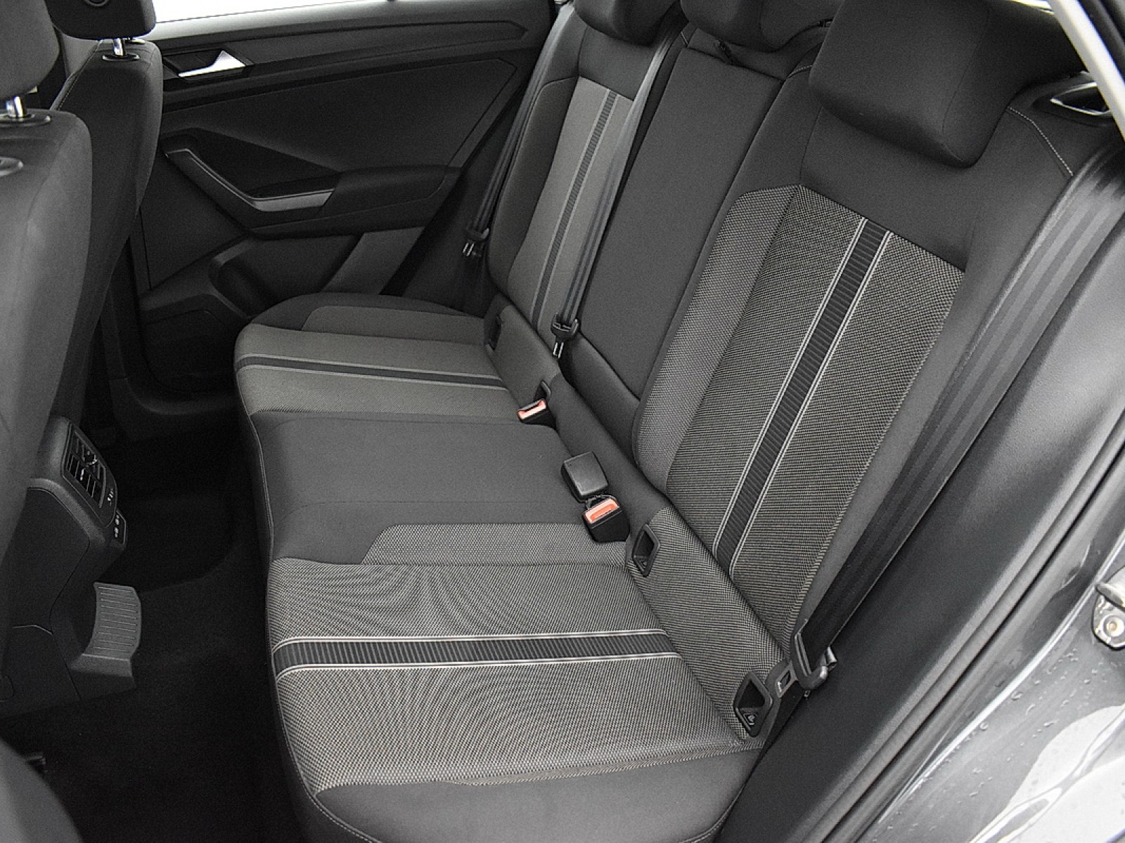 VOLKSWAGEN - T-ROC - #181802 - 8