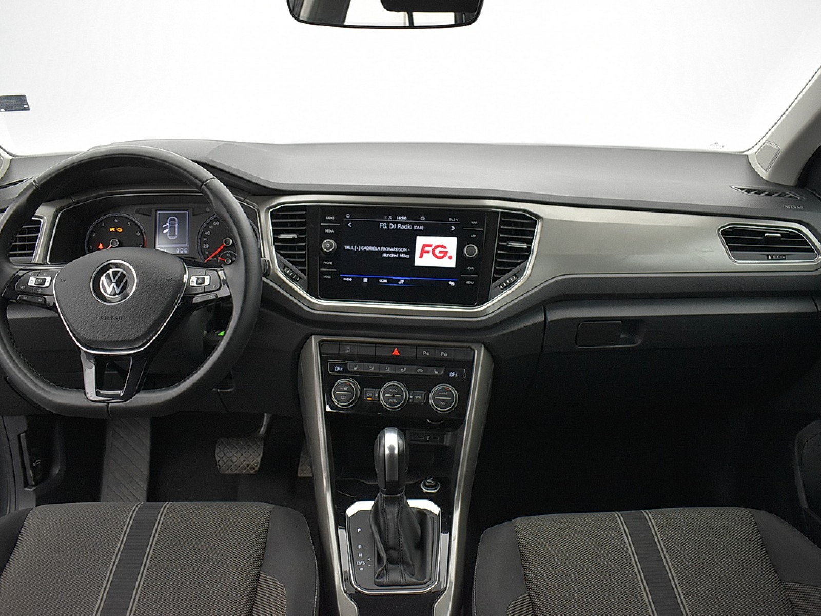 VOLKSWAGEN - T-ROC - #181802 - 14