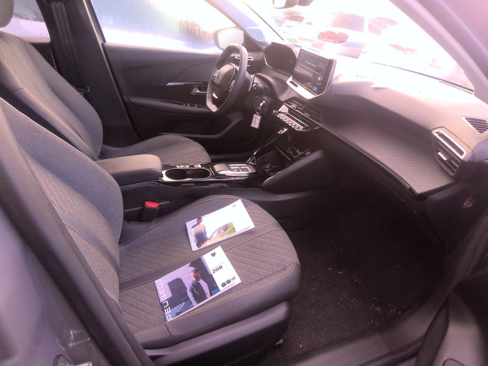 PEUGEOT - 208 - #854023 - 2