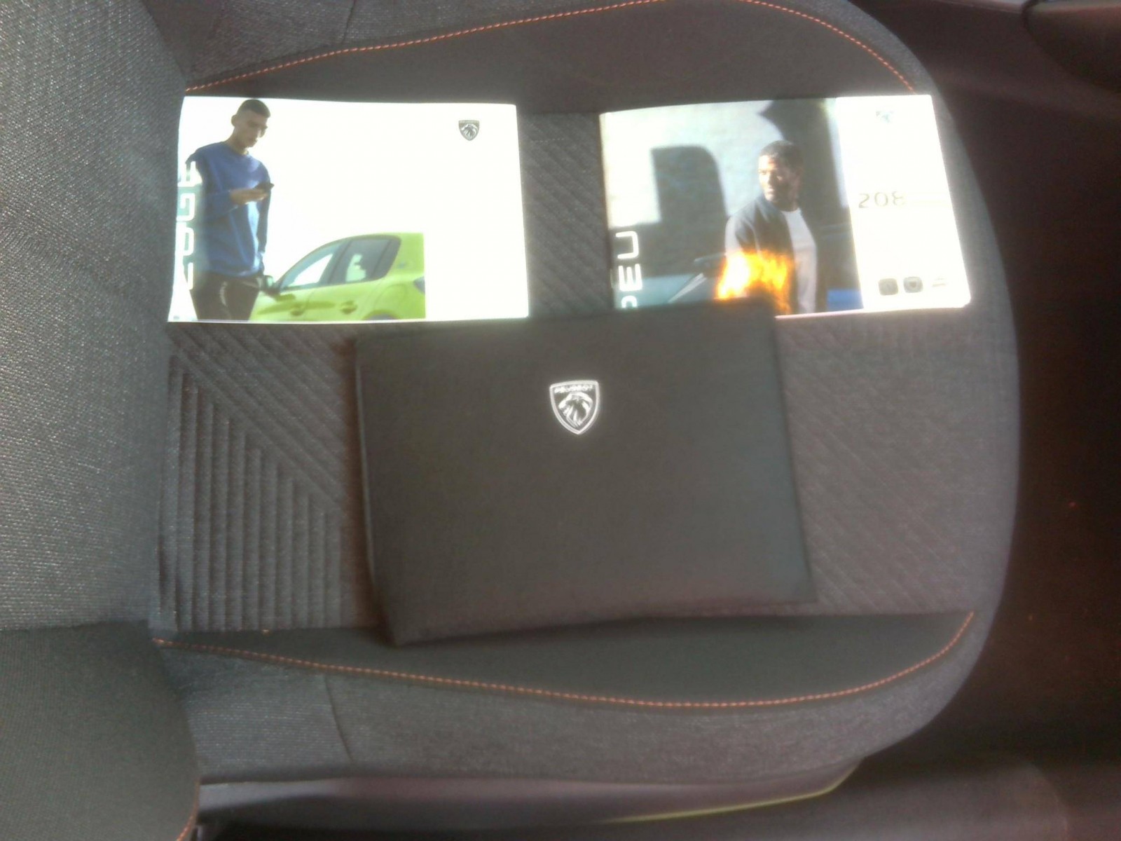 PEUGEOT - 208 - #854034 - 5