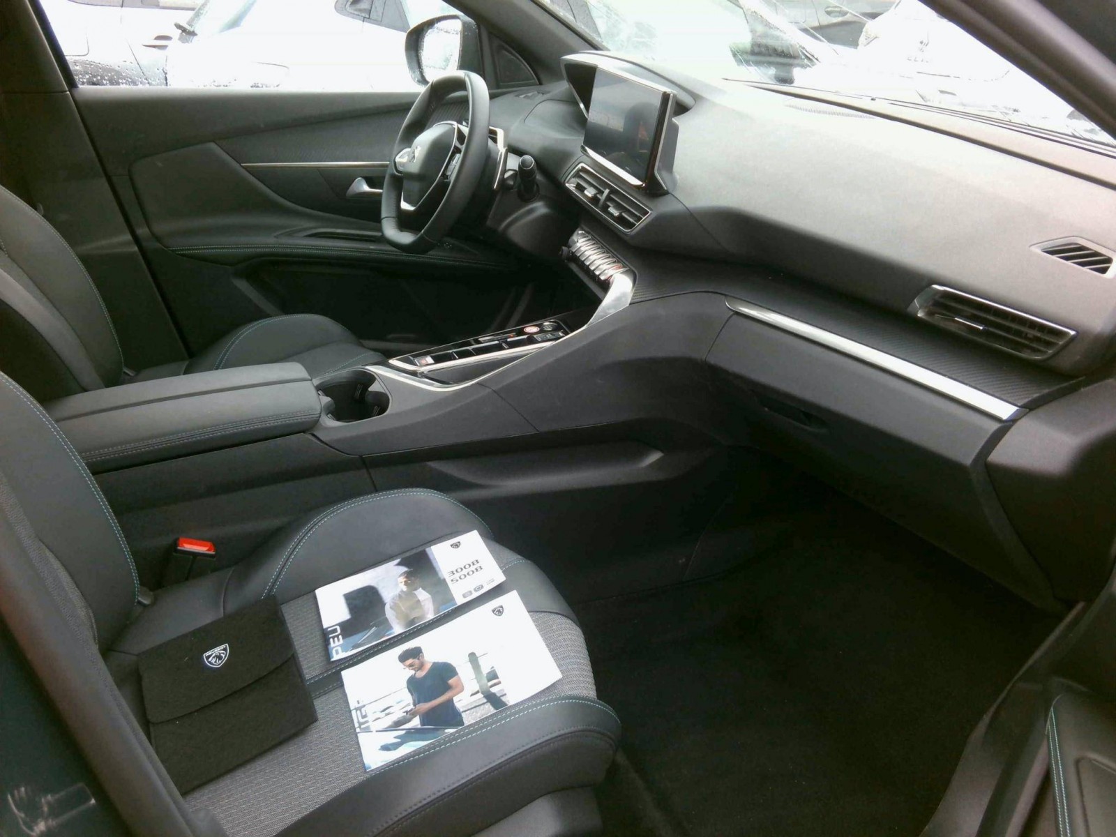 PEUGEOT - 3008 - #854042 - 2