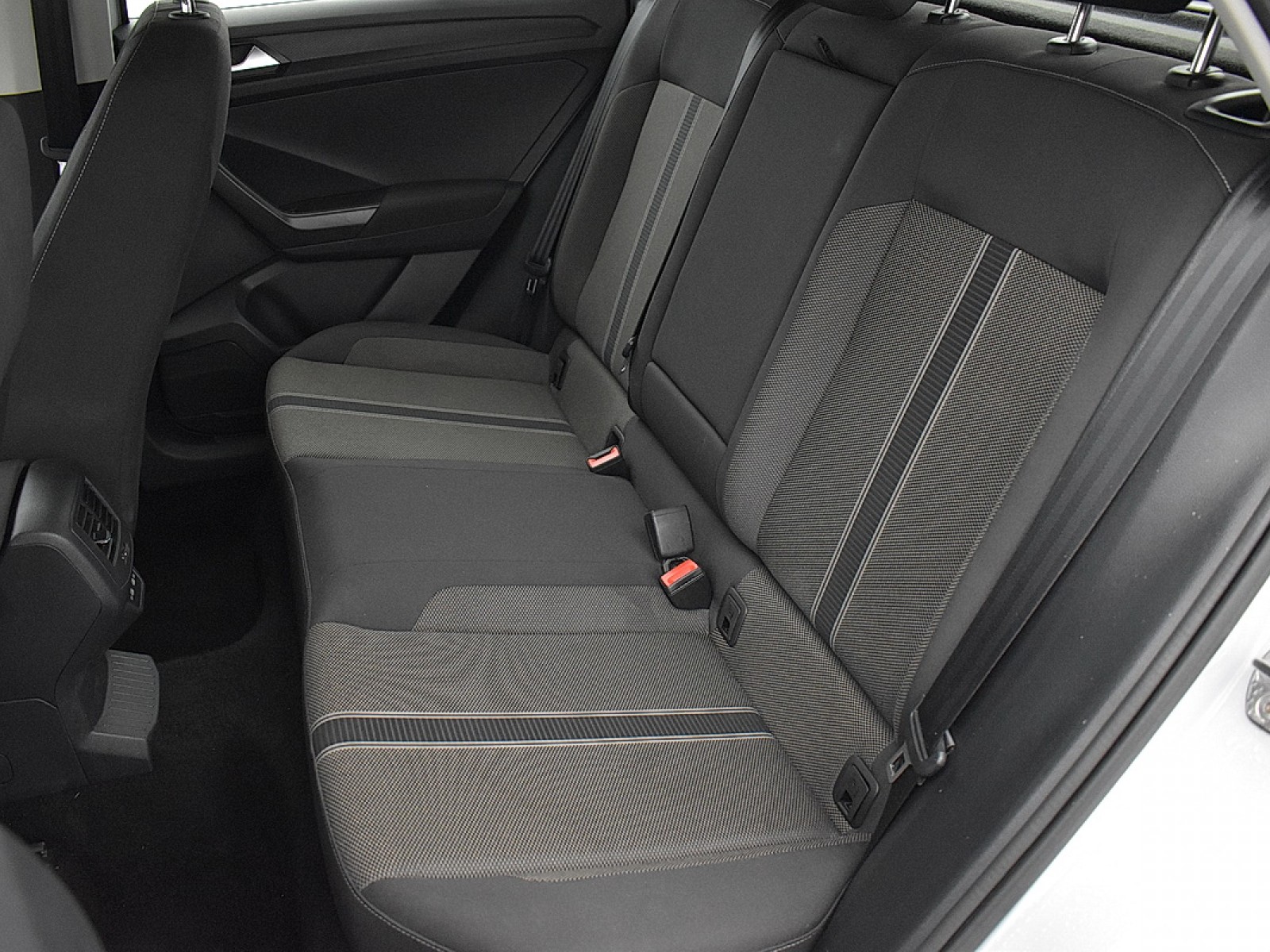 VOLKSWAGEN - T-ROC - #181803 - 8