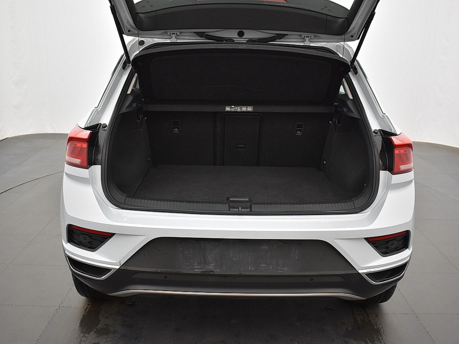 VOLKSWAGEN - T-ROC - #181803 - 13