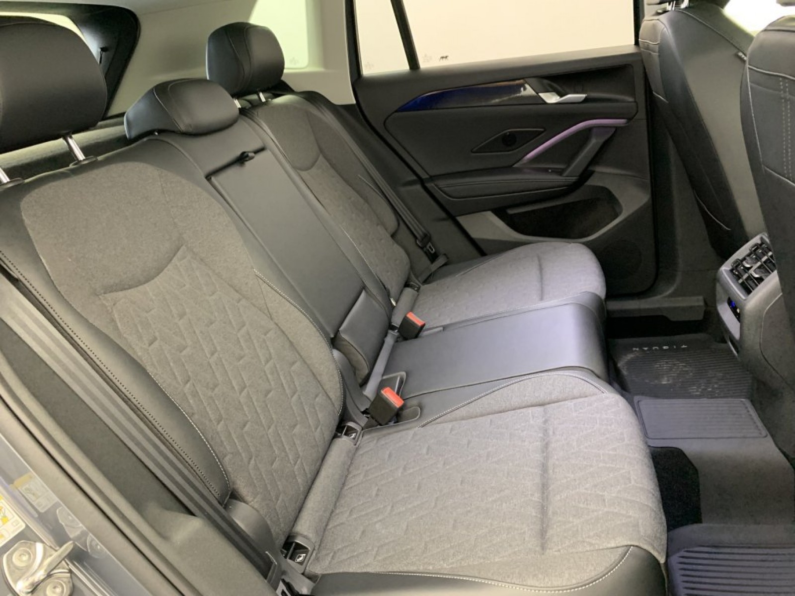 VOLKSWAGEN - TIGUAN NOUVEAU - #854358 - 9