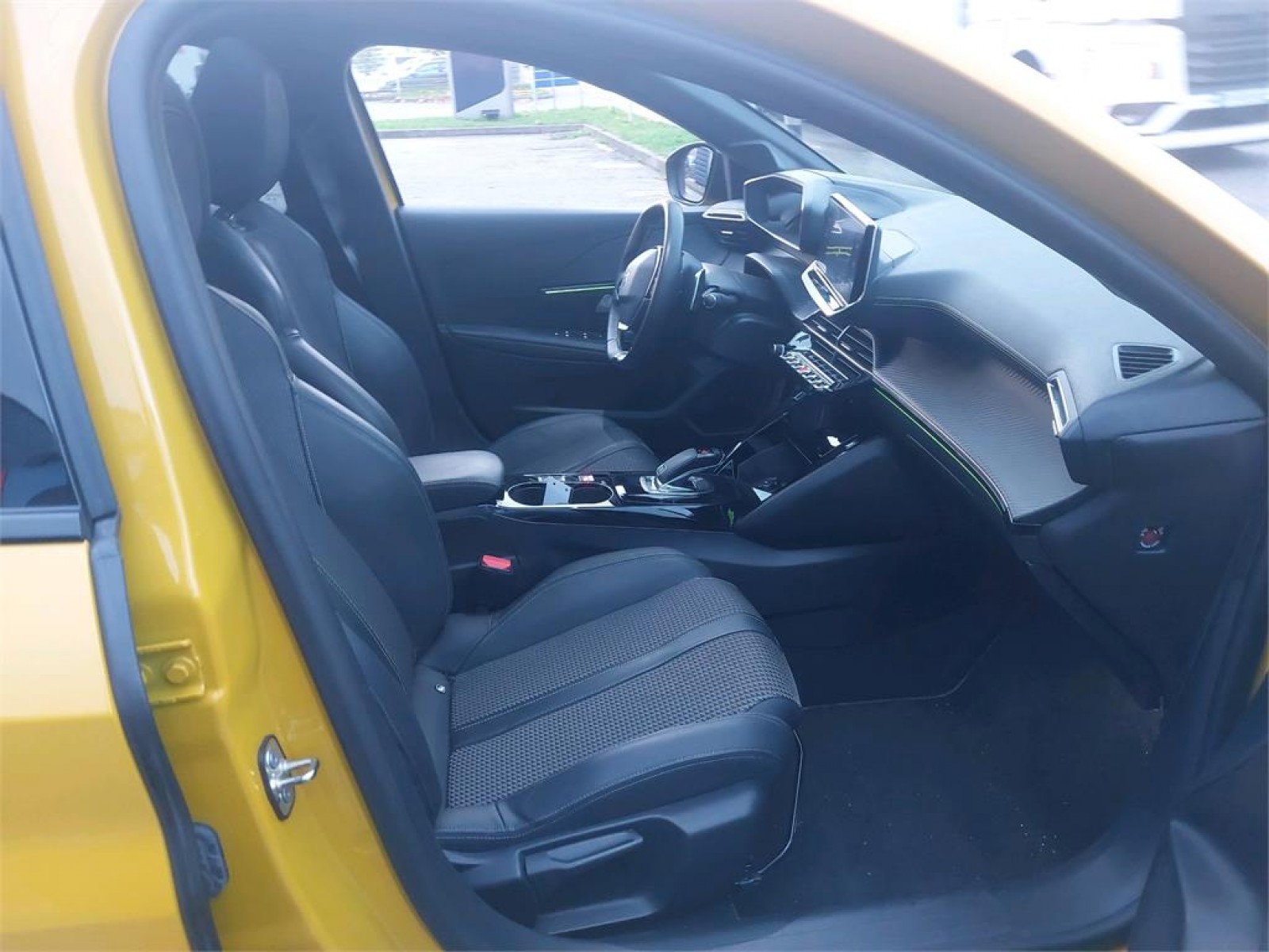 PEUGEOT - 208 - #182212 - 3