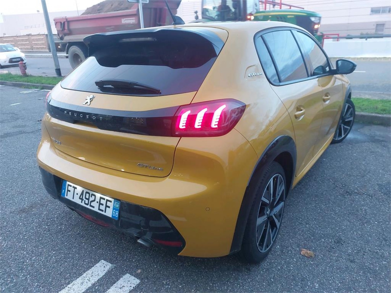 PEUGEOT - 208 - #182212 - 10