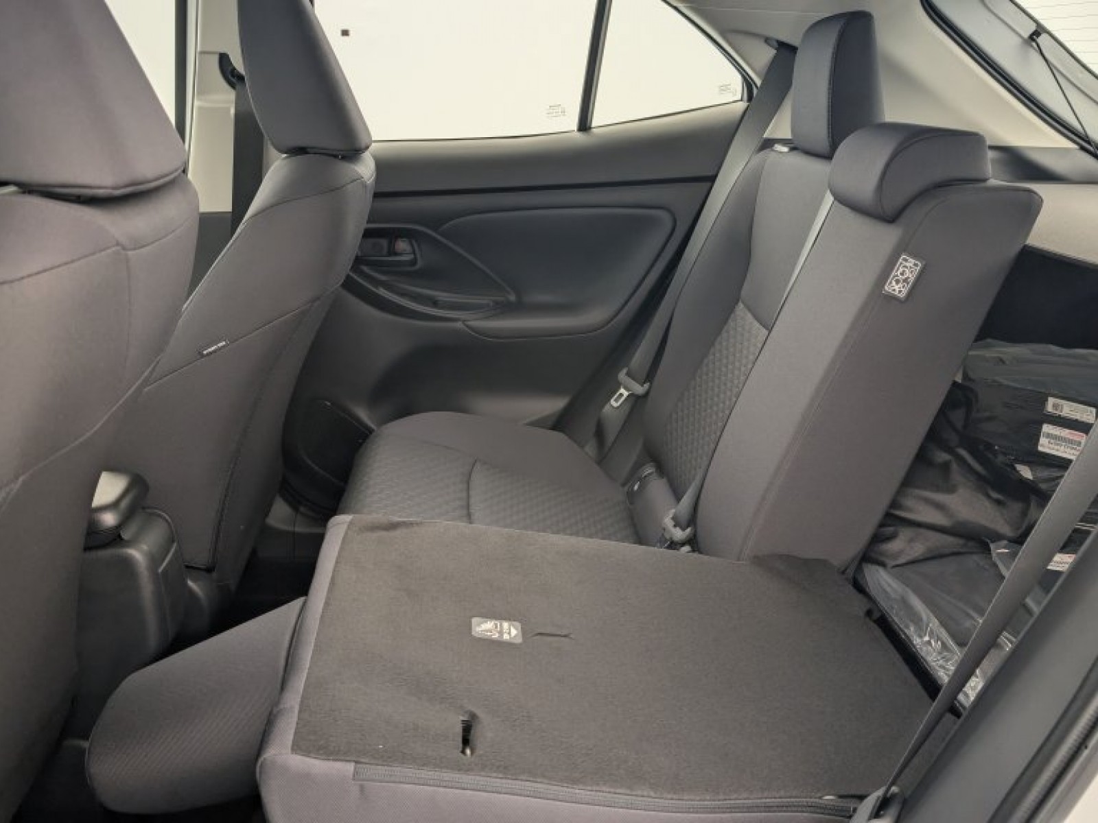 TOYOTA - Yaris Cross Hybride - #854652 - 11