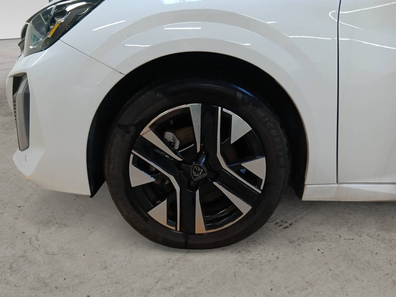 PEUGEOT - 208 - #854373 - 5