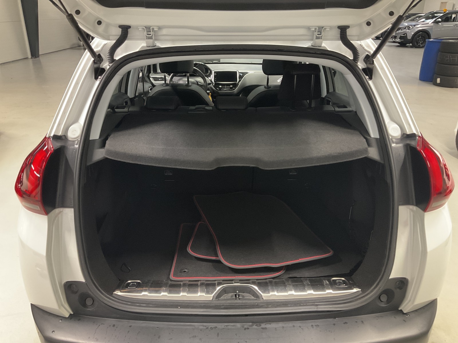 PEUGEOT - 2008 - #182218 - 13