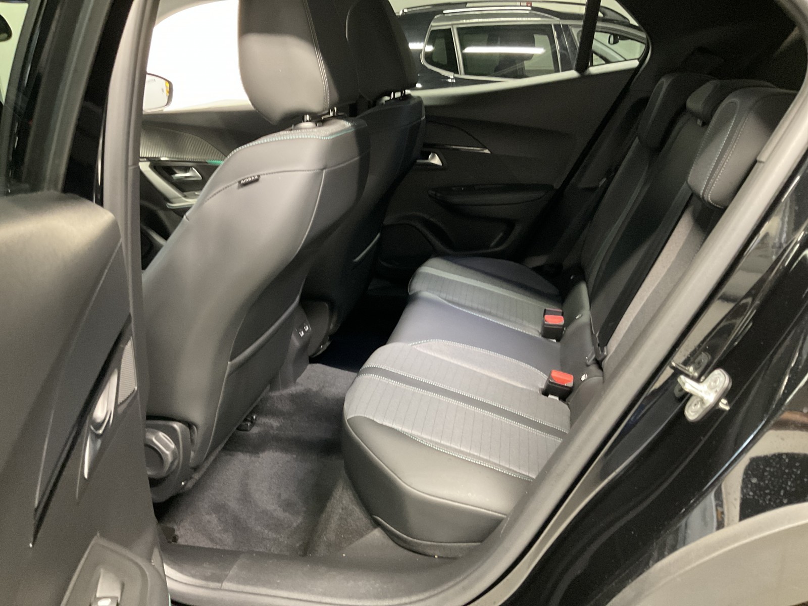 PEUGEOT - 2008 - #182223 - 14