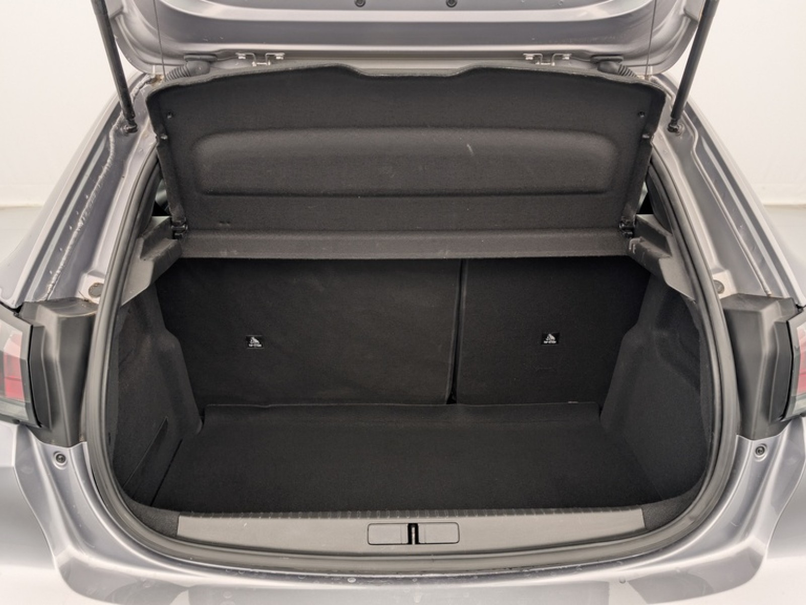 PEUGEOT - 208 ELECTRIQUE - #855759 - 10