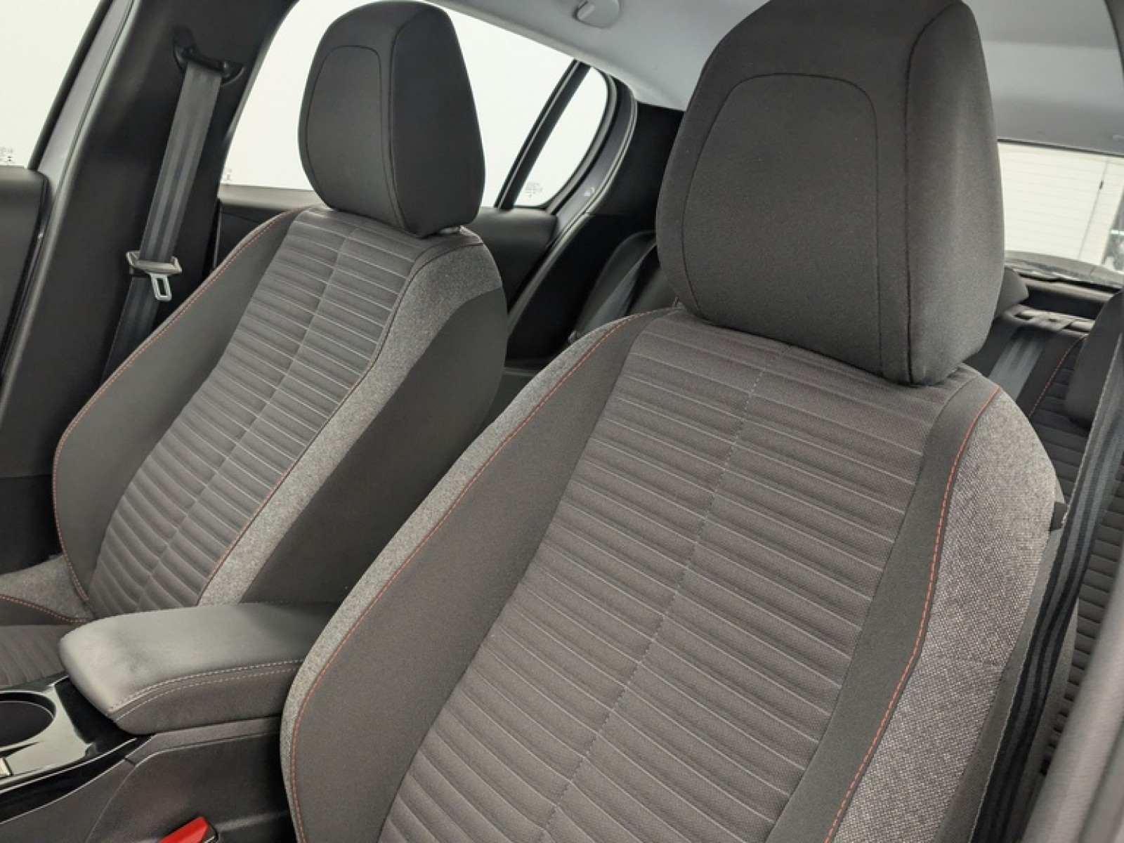 PEUGEOT - 208 ELECTRIQUE - #855759 - 15