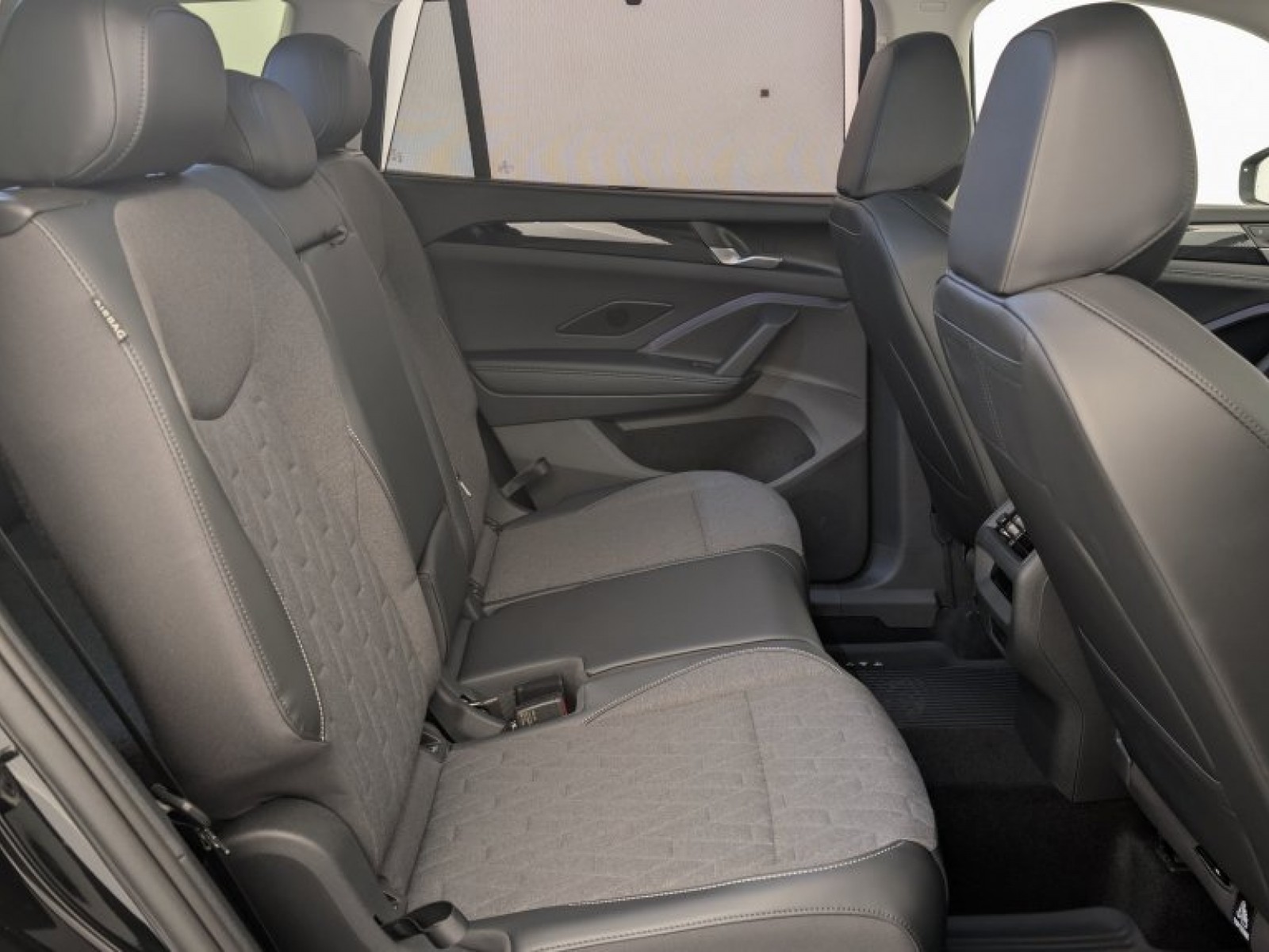 VOLKSWAGEN - Tayron - #842917 - 8