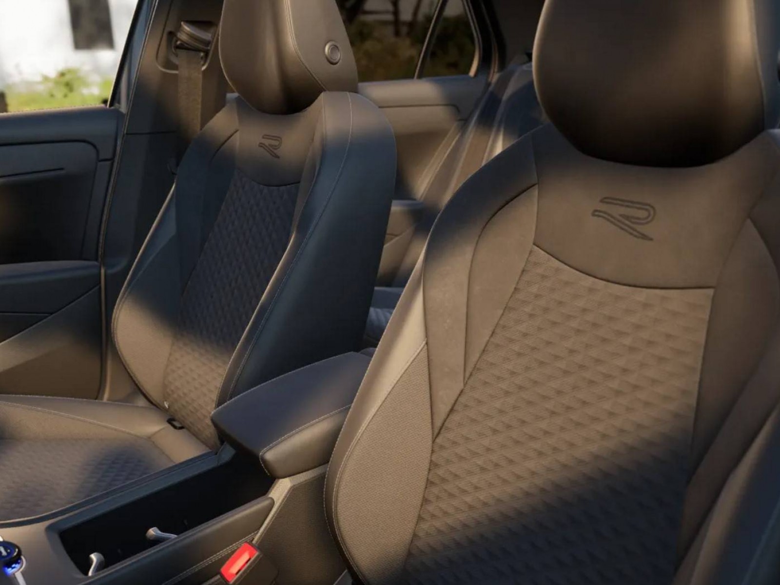 VOLKSWAGEN - T-ROC - #856836 - 12