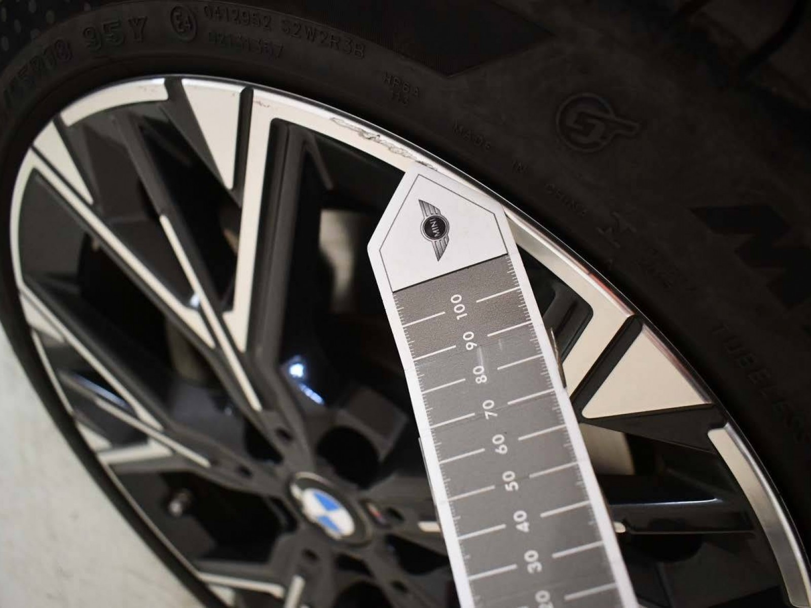 BMW - SERIE 1 F70 - #850096 - 30