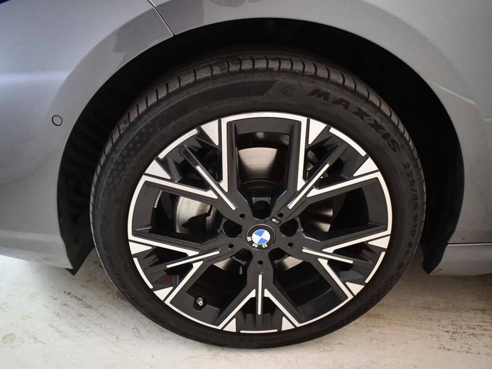 BMW - SERIE 1 F70 - #850096 - 36