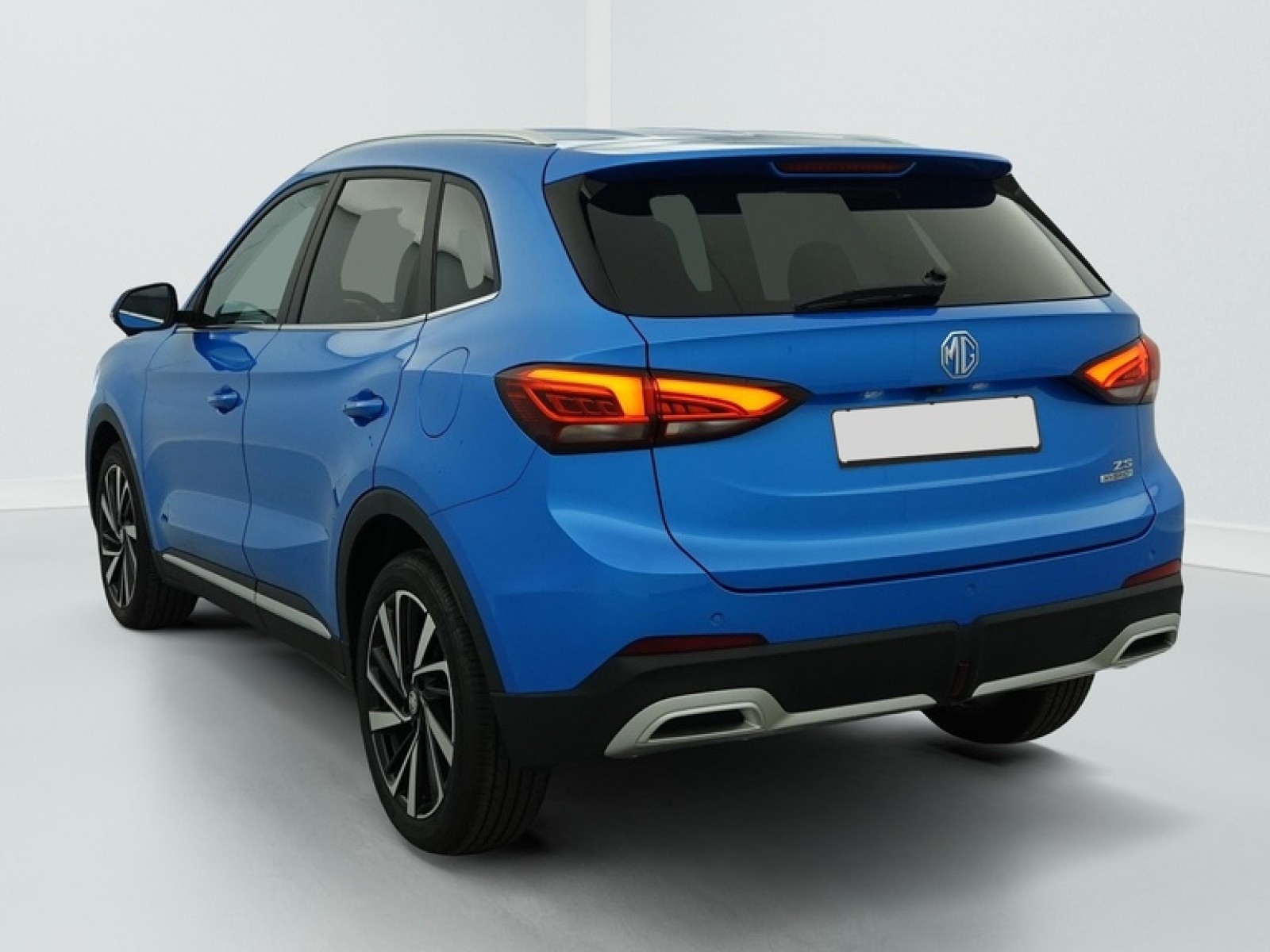 MG - ZS - #856882 - 4