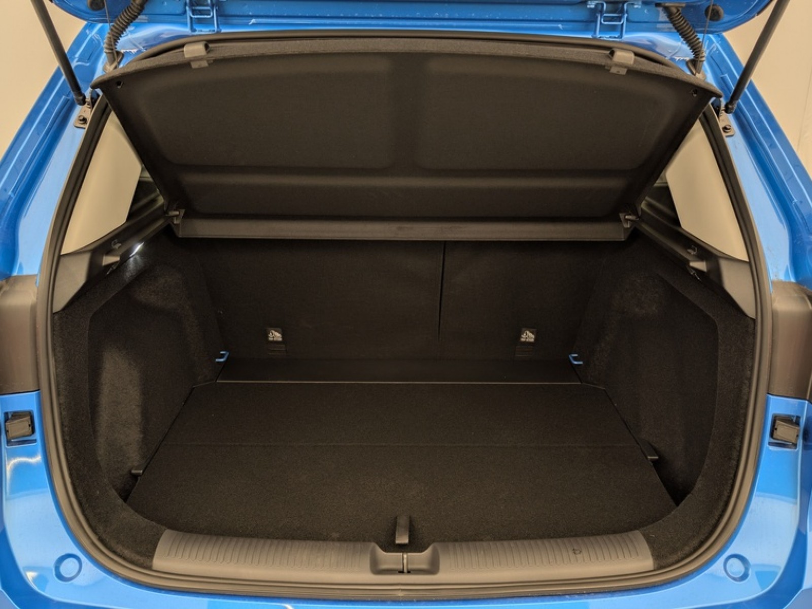 MG - ZS - #856882 - 10