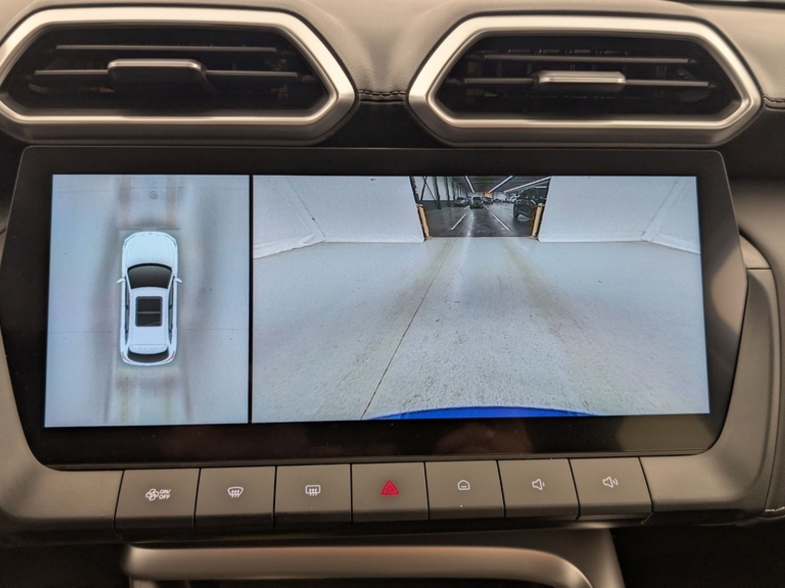 MG - ZS - #856882 - 17