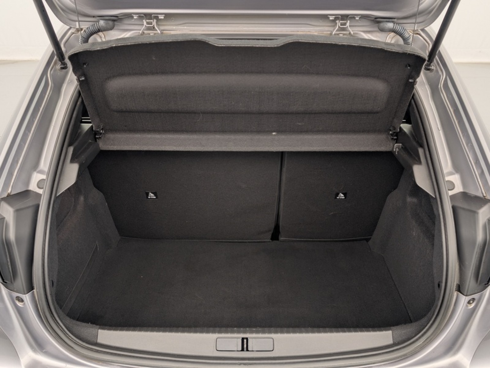 PEUGEOT - 208 ELECTRIQUE - #856892 - 10