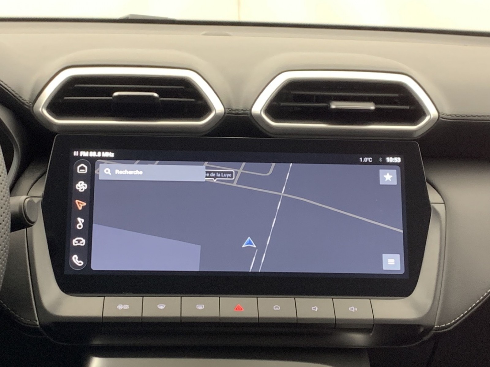 MG - ZS - #856883 - 18