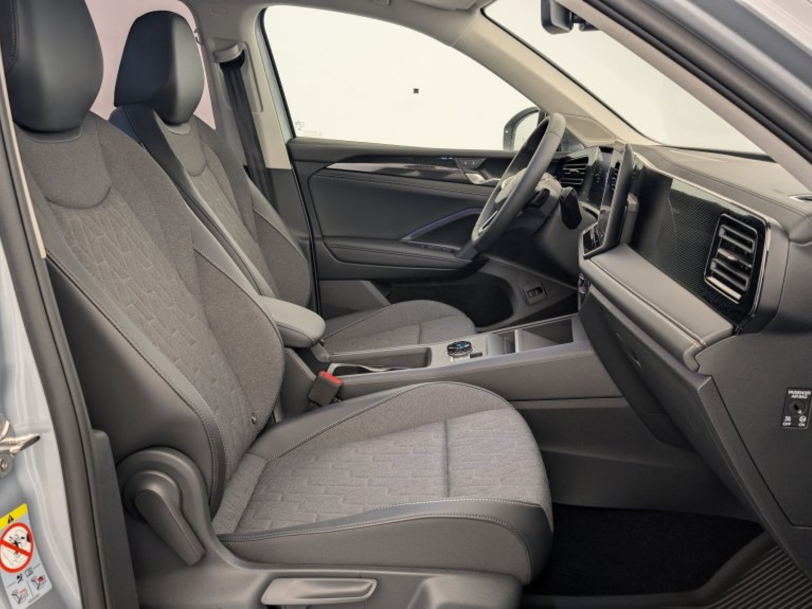 VOLKSWAGEN - TIGUAN NOUVEAU - #842975 - 8