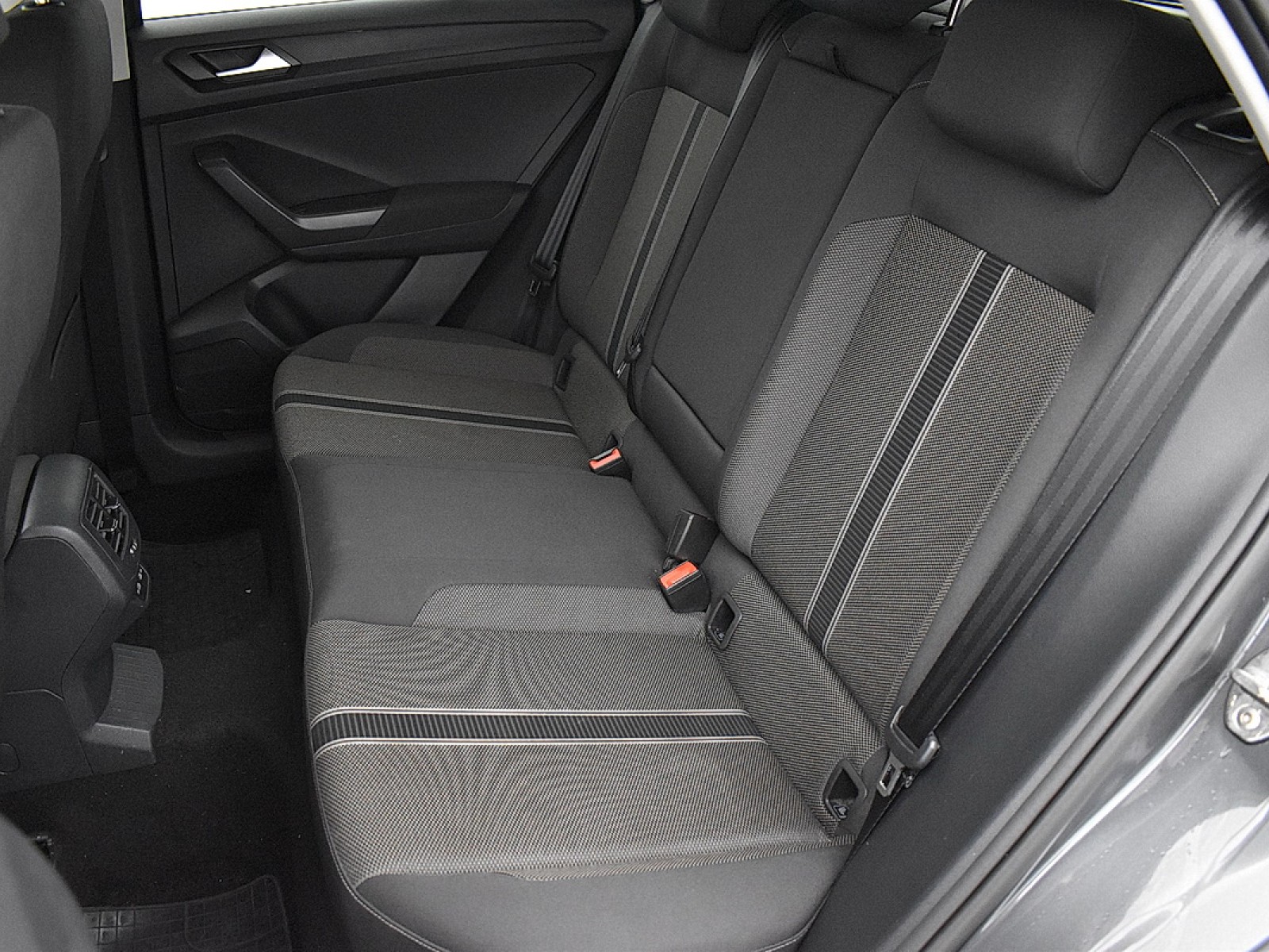 VOLKSWAGEN - T-ROC - #167325 - 8