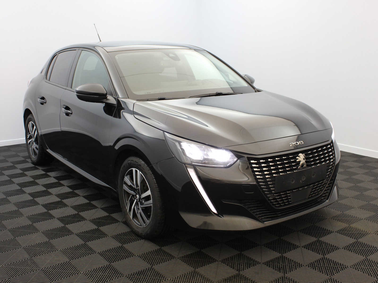 PEUGEOT - 208 - #177011 - 1