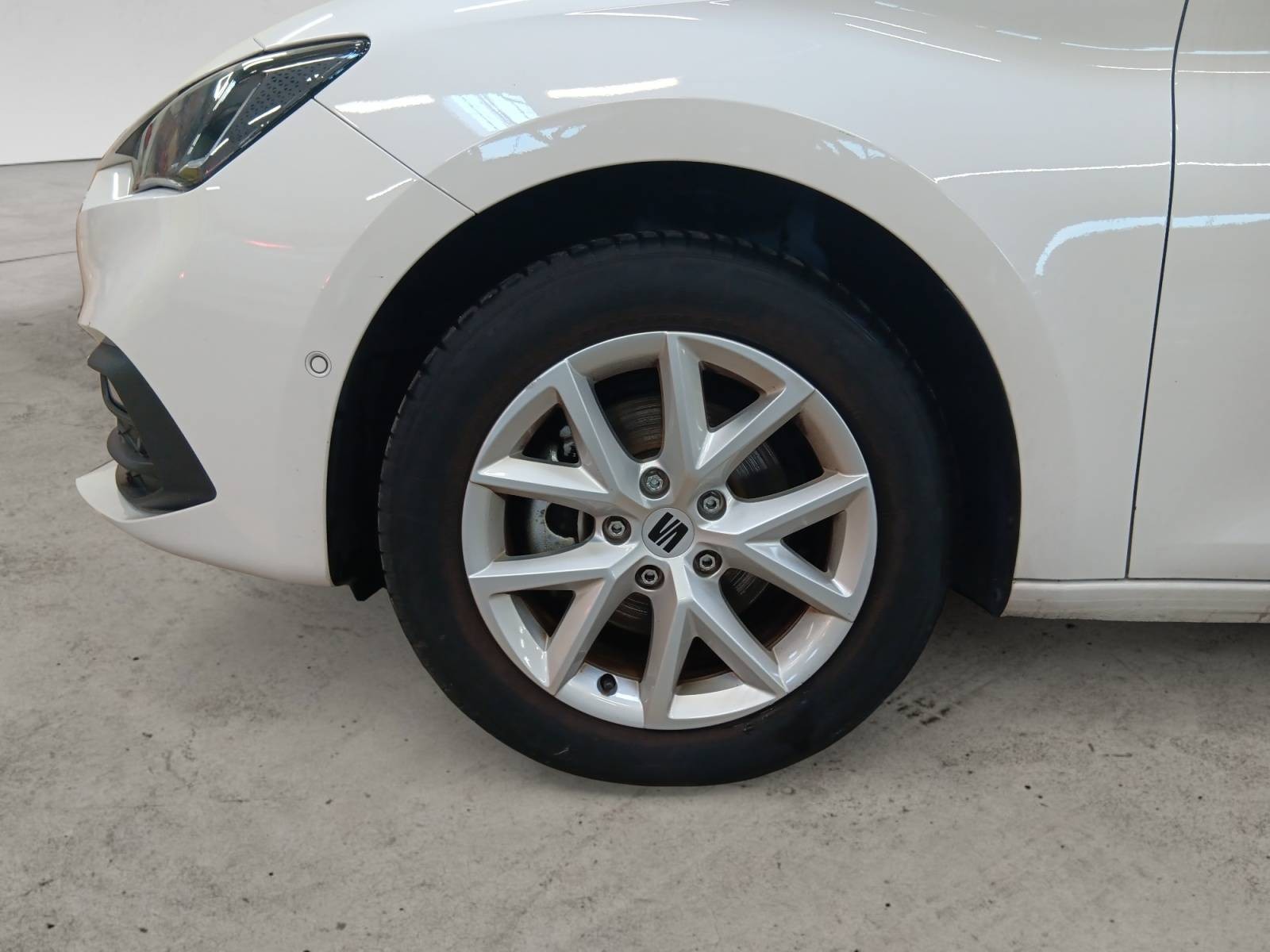 SEAT - LEON - #852921 - 6