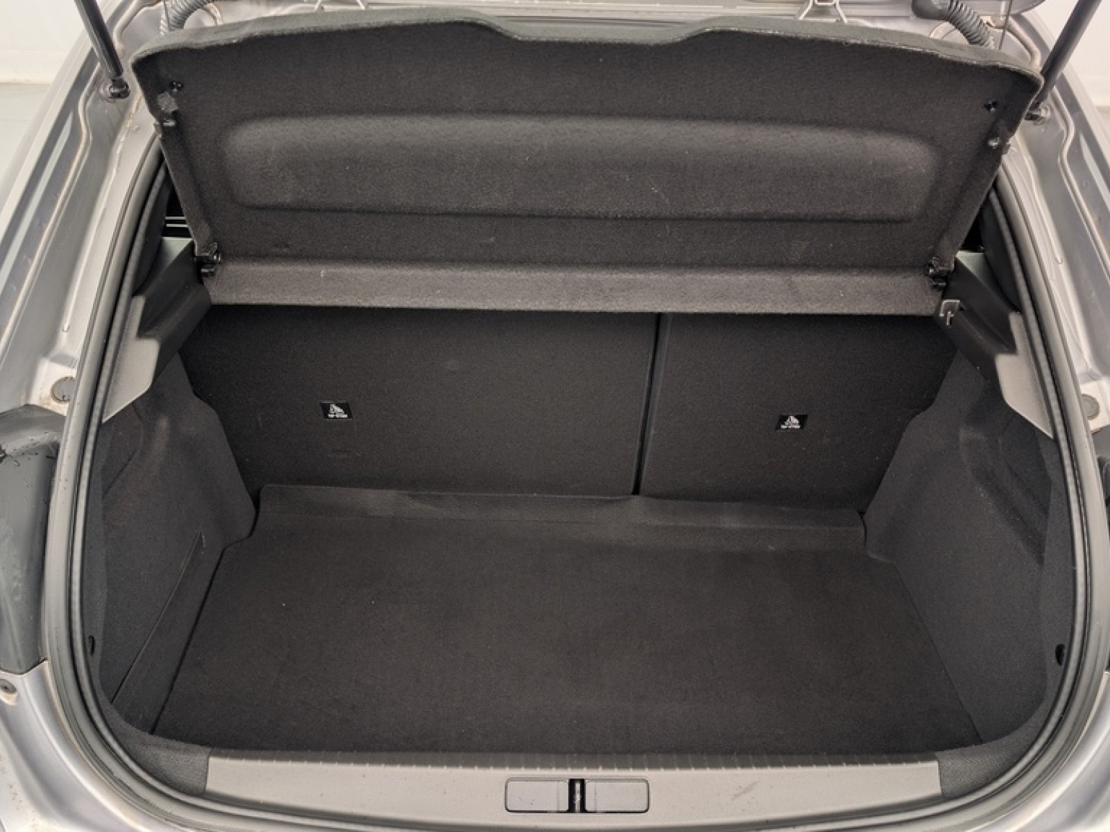 PEUGEOT - 208 ELECTRIQUE - #857249 - 10