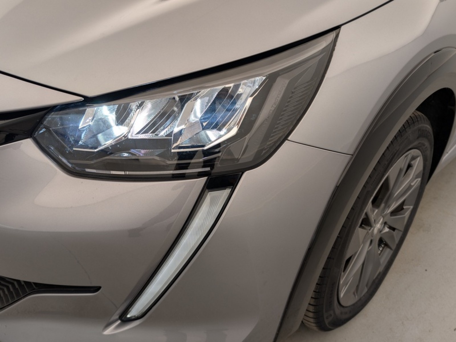 PEUGEOT - 208 ELECTRIQUE - #857249 - 19