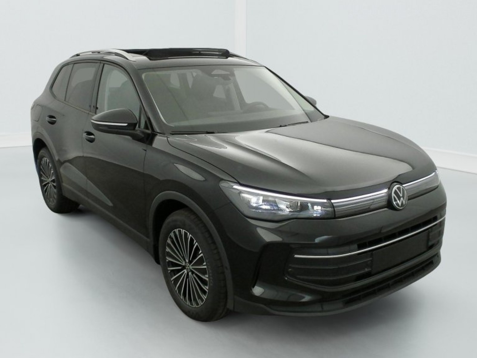 VOLKSWAGEN - TIGUAN NOUVEAU - #852524 - 0