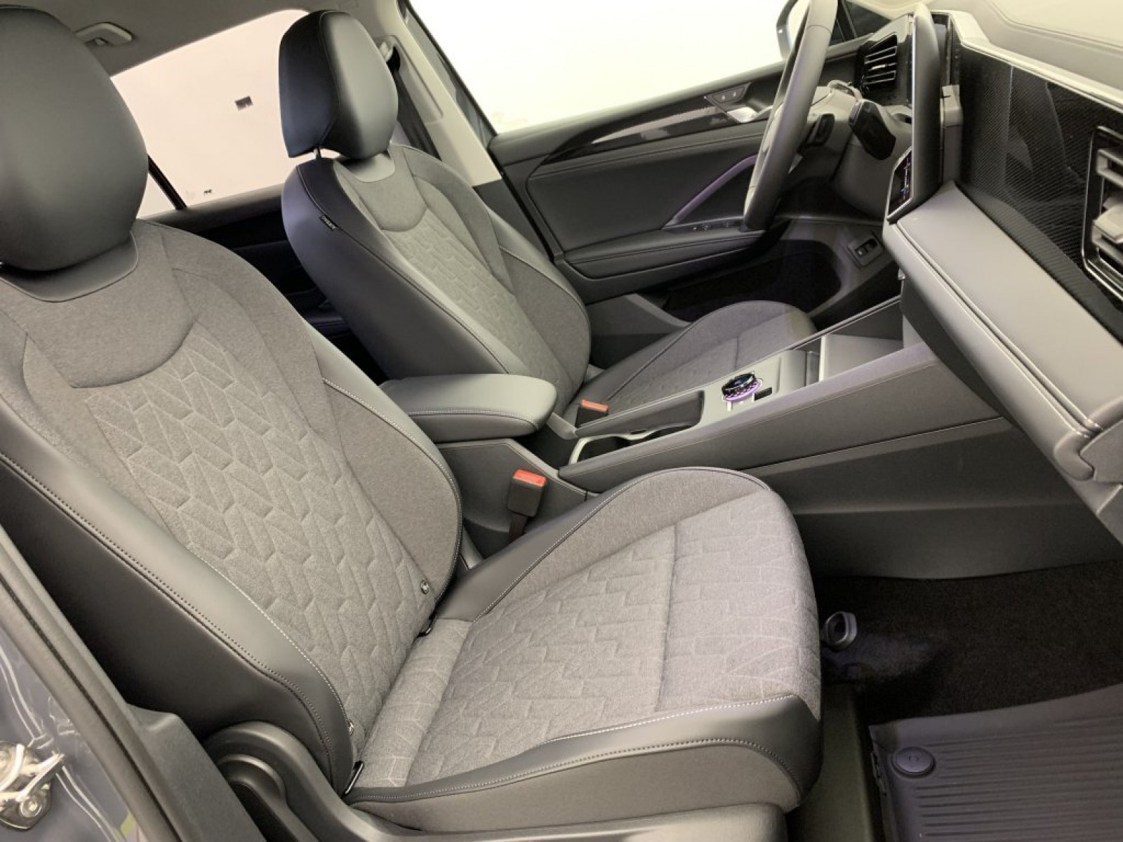 VOLKSWAGEN - TIGUAN NOUVEAU - #848842 - 12