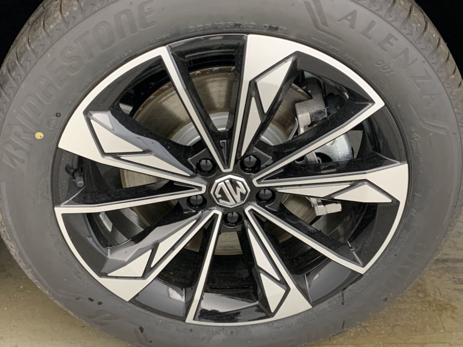 MG - EHS - #857318 - 13