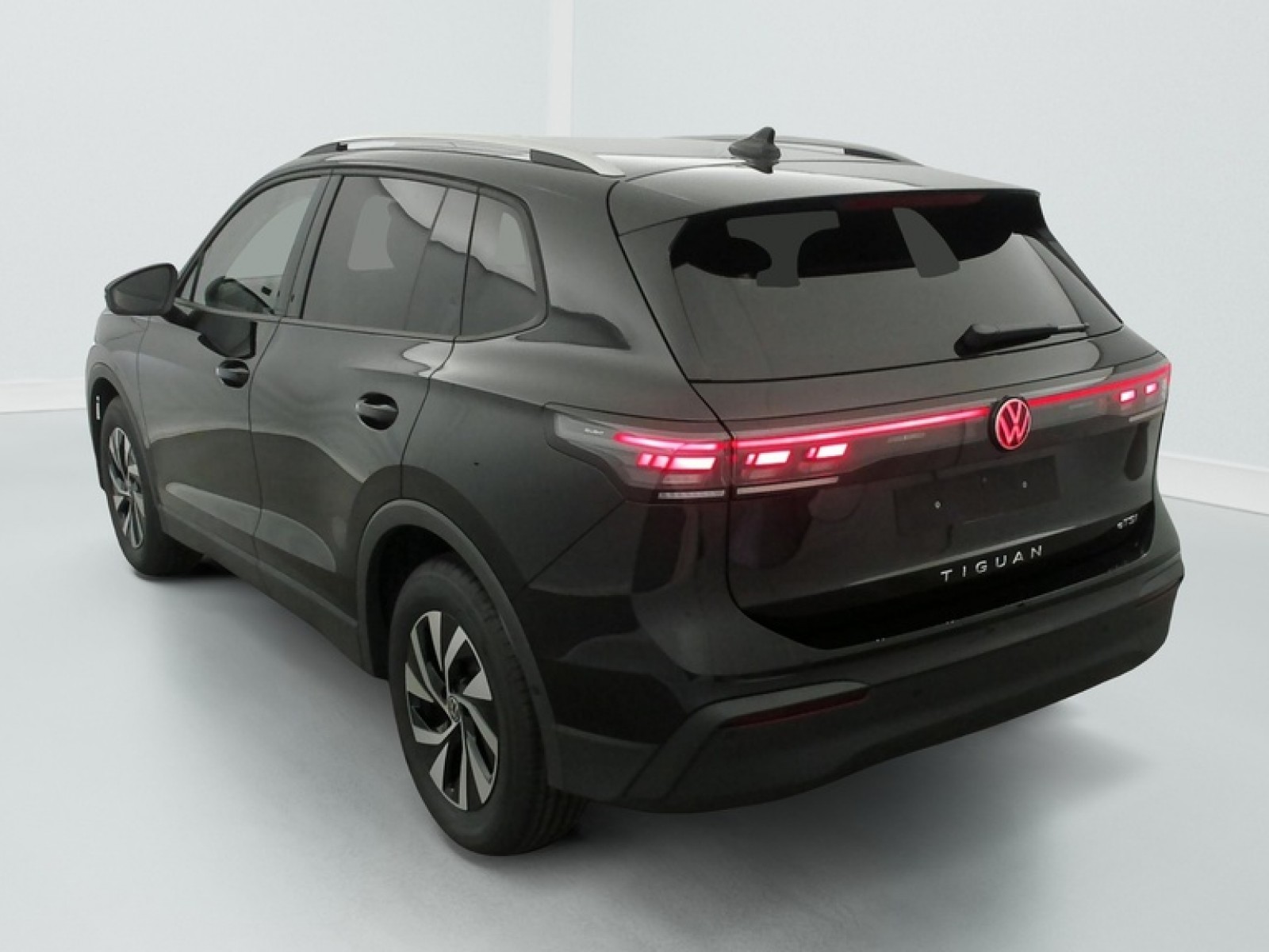 VOLKSWAGEN - TIGUAN NOUVEAU - #857324 - 4