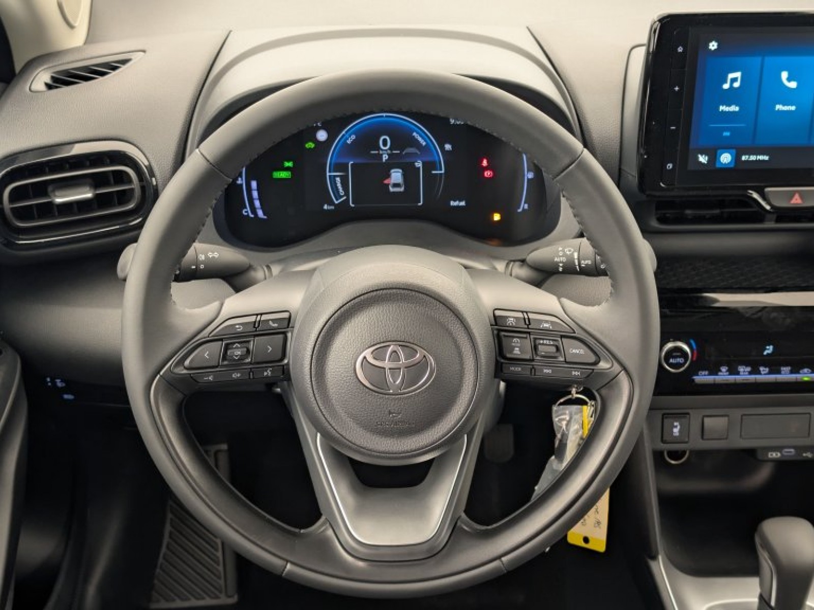 TOYOTA - Yaris Cross Hybride - #854651 - 13