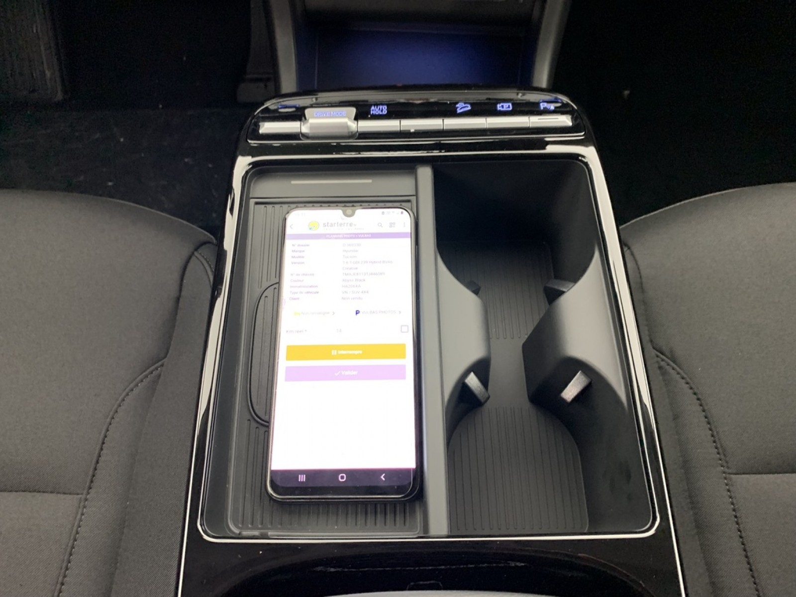 HYUNDAI - Tucson - #854730 - 19