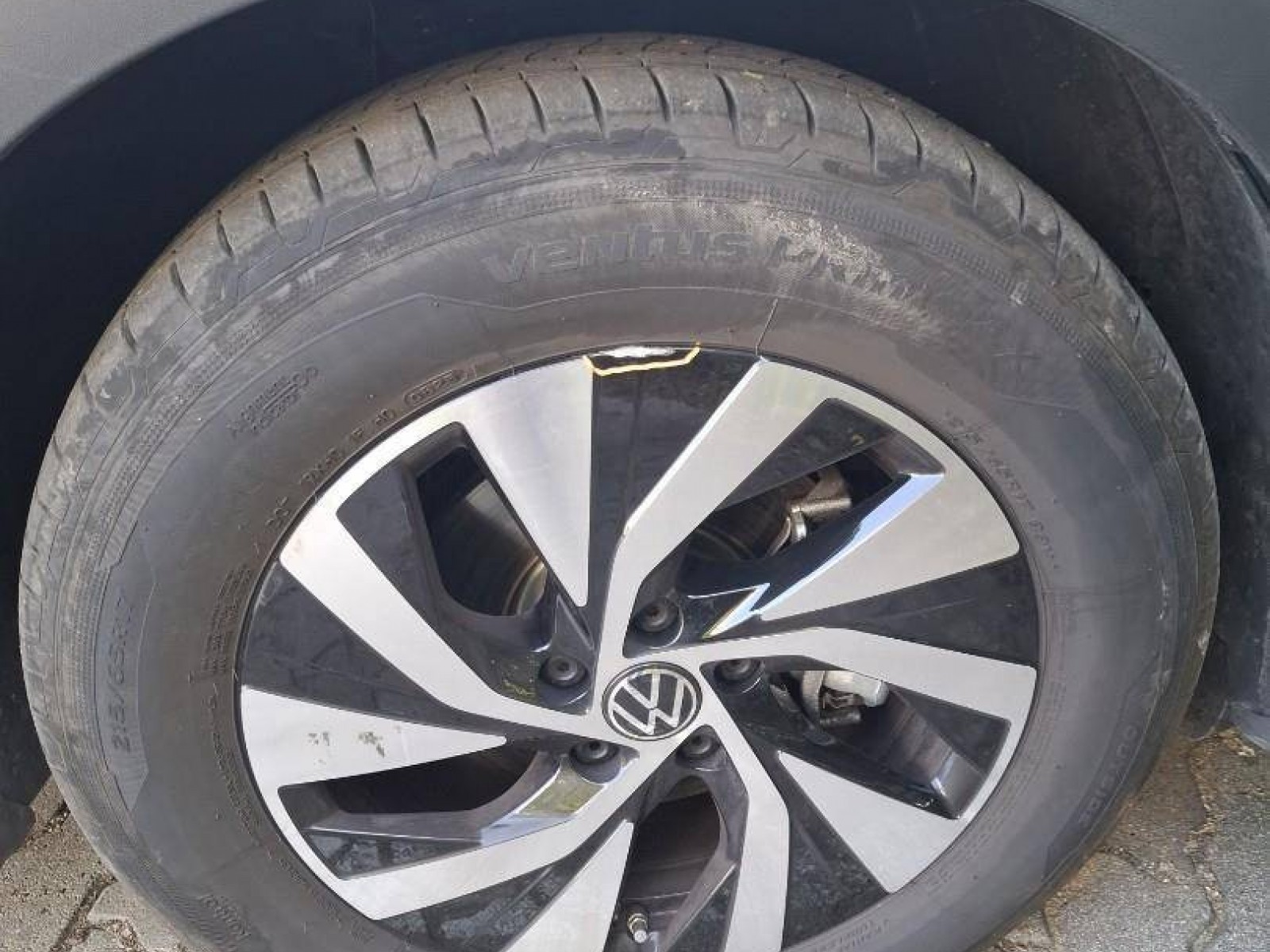 VOLKSWAGEN - TIGUAN - #843606 - 17