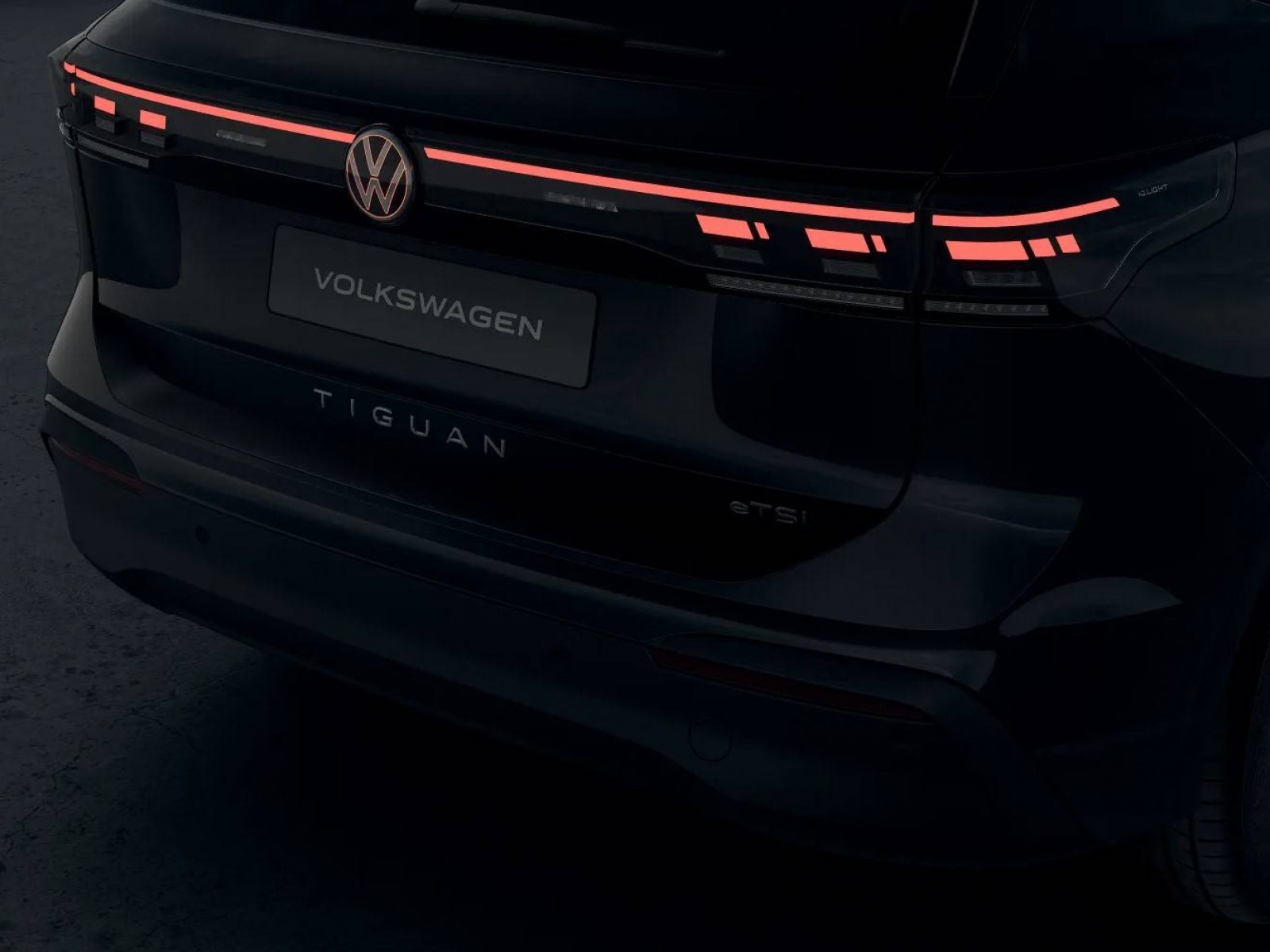 VOLKSWAGEN - TIGUAN - #859695 - 4