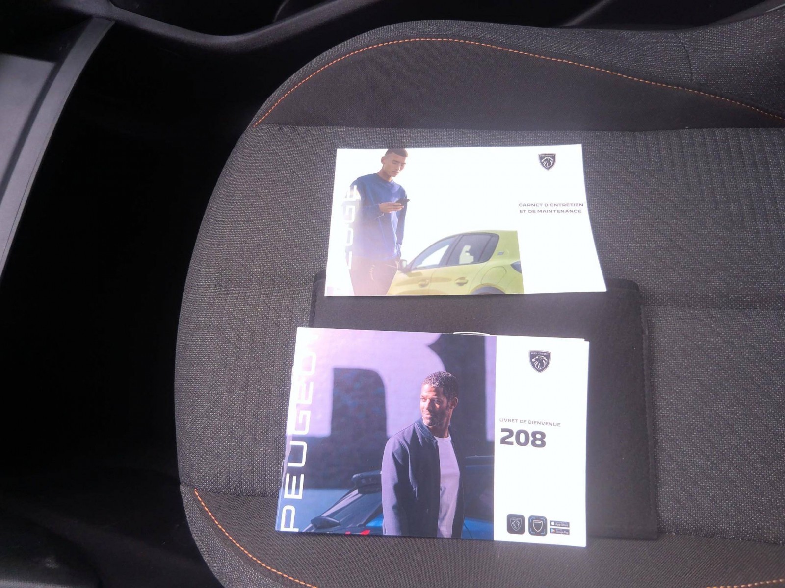 PEUGEOT - 208 - #859607 - 5