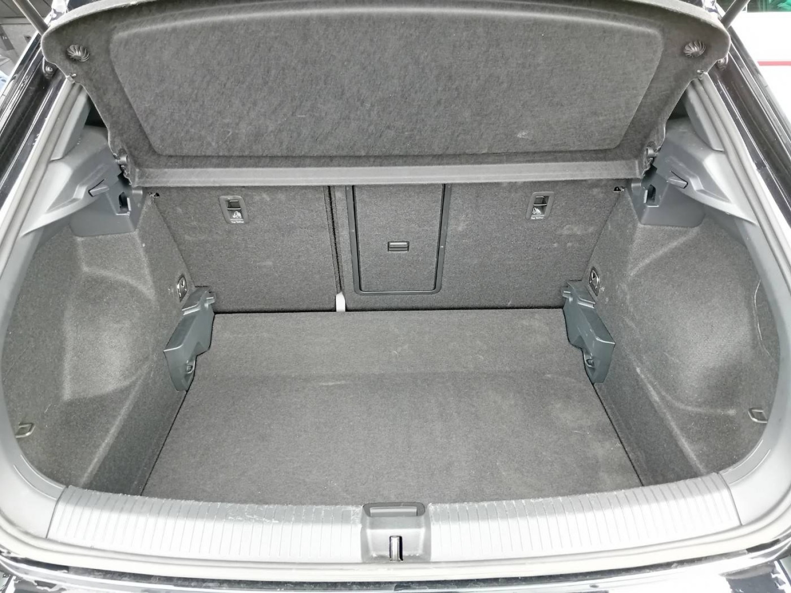 VOLKSWAGEN - T-ROC - #860350 - 11